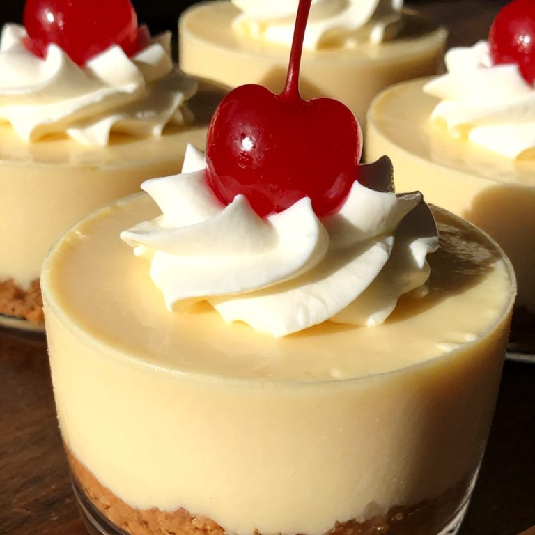 Easy No Bake Cherry Cheesecake Cups